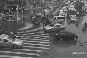 13、黑白图像异常